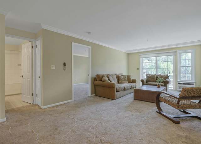 Property at 500 Pondside Dr Unit 2E, White Plains, NY 10607, 1 bed, 1 bath