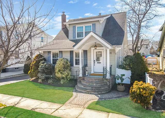 Property at 411 S 1st St, Lindenhurst, NY 11757, 3 beds, 2 baths