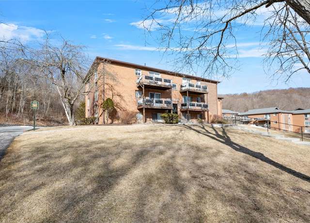 Property at 46 Tanager Rd #4604, Monroe, NY 10950, 2 beds, 1.5 baths