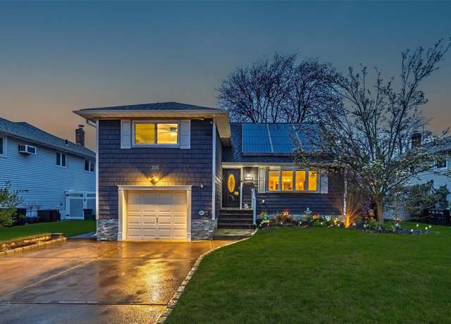 Property at 2325 Grand Ave, Bellmore, NY 11710, 3 beds, 1.5 baths