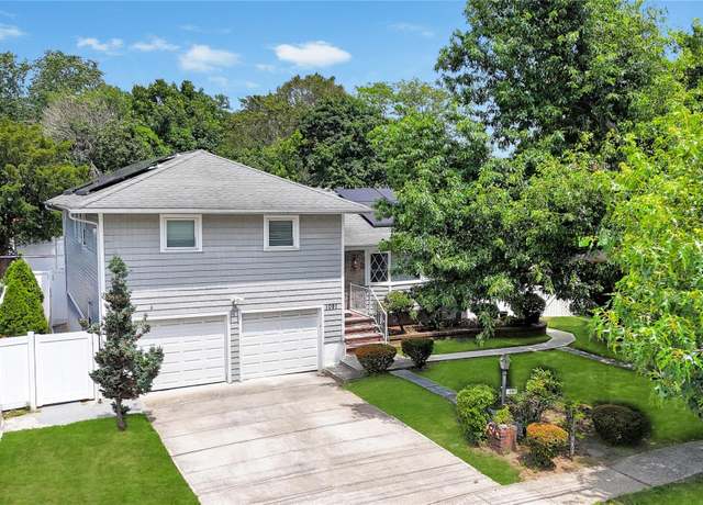 Property at 1091 Cramer Ct, North Baldwin, NY 11510, 5 beds, 4 baths