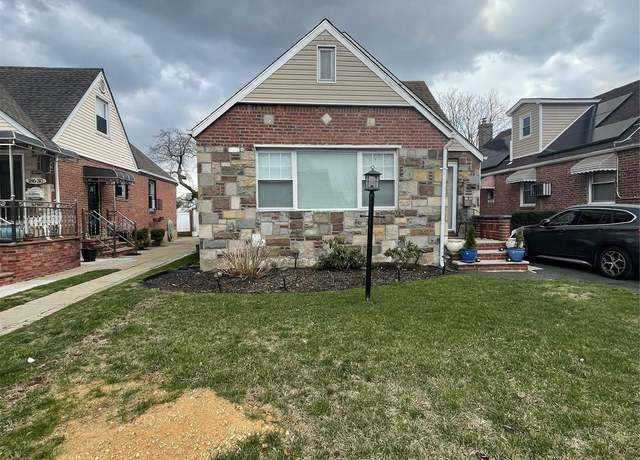 Property at 18626 Elmira Ave, Saint Albans, NY 11412, 5 beds, 3 baths