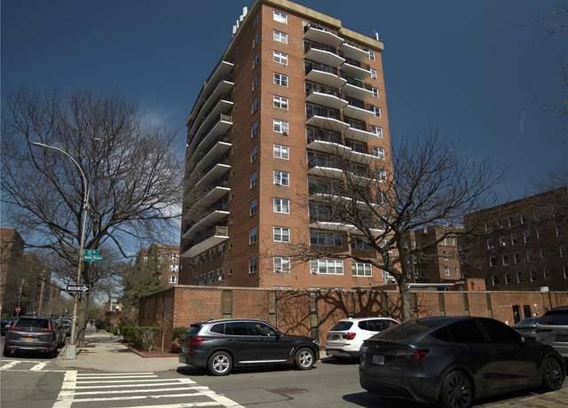 Property at 72-35 112th St Unit 12B, Forest Hills, NY 11375, 1 bed, 1 bath