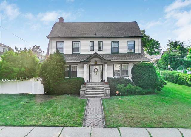 Property at 332 Hawthorne Ter, Mount Vernon, NY 10552, 6 beds, 4 baths