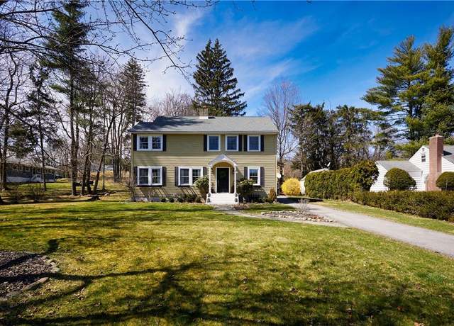 Property at 49 Maple Ave, Warwick, NY 10990, 4 beds, 3 baths