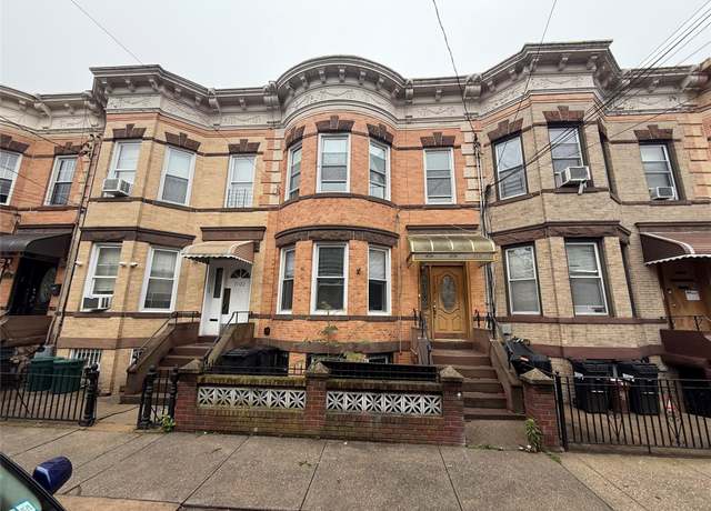 Property at 7120 66th Pl, Glendale, NY 11385, 5 beds