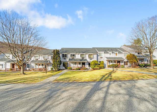 Property at 904 Swan Hollow Rd #904, Monroe, NY 10950, 3 beds, 2.5 baths