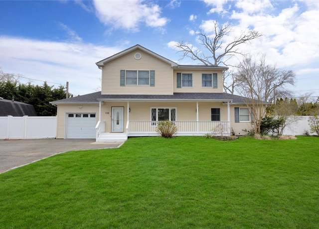 Property at 110 Saint Marks Ln, Islip, NY 11751, 3 beds, 2 baths