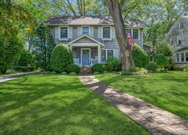 Property at 123 Broadway, Rockville Centre, NY 11570, 3 beds, 1.5 baths