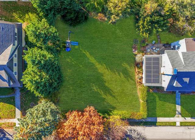 Property at 477 Manor Ln, Pelham, NY 10803