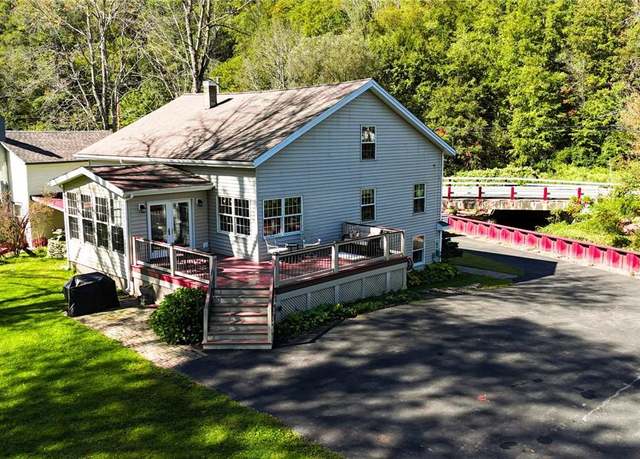 Property at 30 Dibs Rd, Hancock, NY 13783, 4 beds, 3 baths