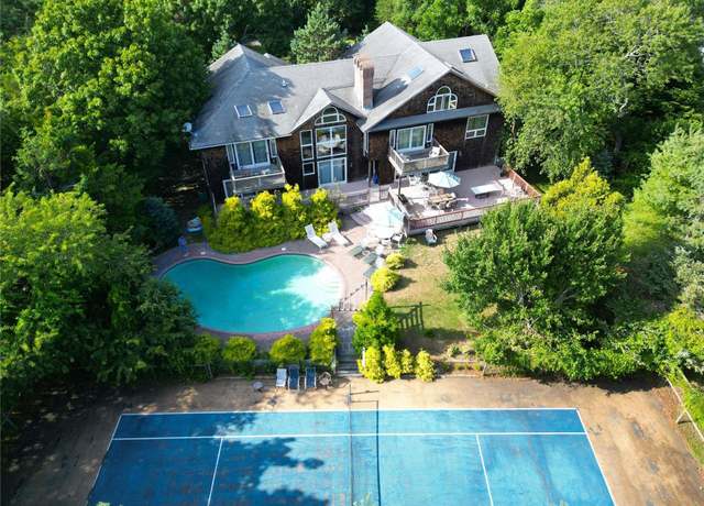 Property at 28 Club Ln, Remsenburg, NY 11960, 6 beds, 6.5 baths