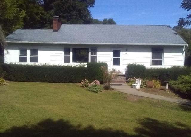 Property at 133 Jackson Rd, Hopewell Junction, NY 12533, 2 beds, 2 baths