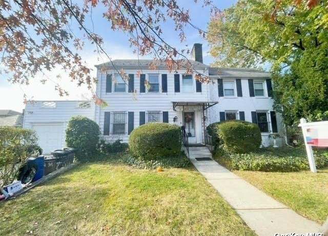 Property at 52-06 Bowne St, Flushing, NY 11355, 6 beds, 3 baths