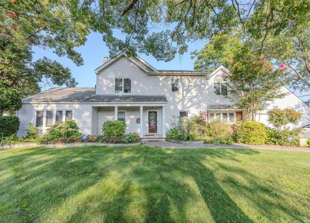 Property at 142 Tennyson Ave, Westbury, NY 11590, 5 beds, 3 baths