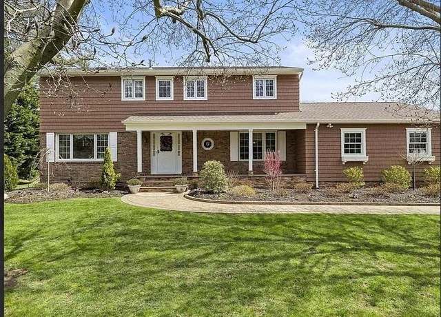 Property at 228 Plainview Rd, Woodbury, NY 11797, 5 beds, 4 baths