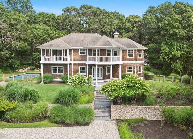Property at 26 Davis Dr, Montauk, NY 11954, 4 beds, 5.5 baths