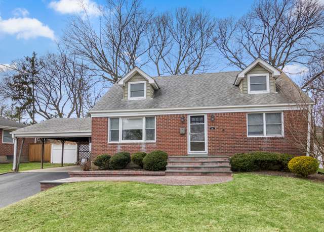 Property at 25 Acorn Dr, East Northport, NY 11731, 4 beds, 2 baths