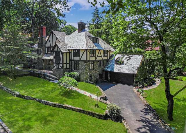 Property at 2 South Dr, Larchmont, NY 10538, 5 beds, 6 baths