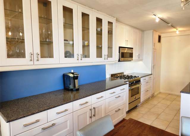 Property at 18-15 215th St Unit 6 M, Bayside, NY 11360, 3 beds, 2 baths