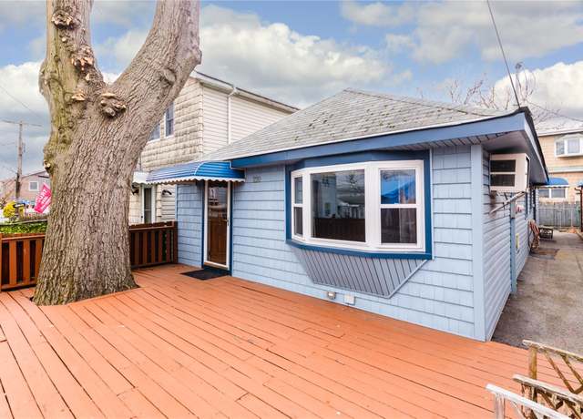 Property at 99B Edgewater Park Unit 220B, Bronx, NY 10465, 3 beds, 1 bath