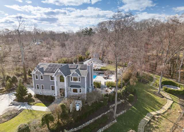 Property at 4 Lucille Ln, Dix Hills, NY 11746, 4 beds, 4 baths