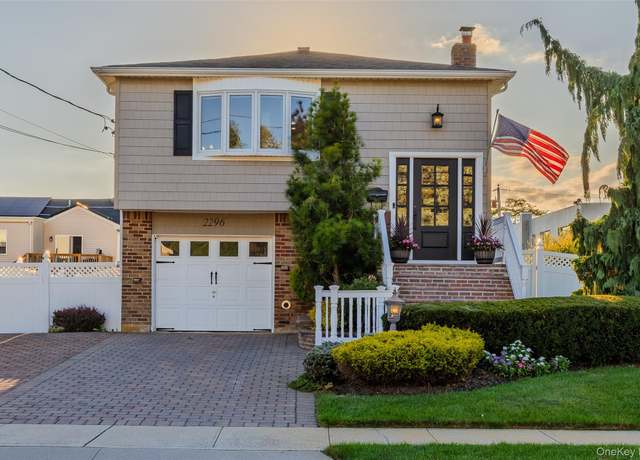 Property at 2296 Hampton Ave, Seaford, NY 11783, 4 beds, 2 baths
