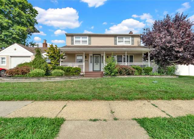 Property at 171 Cottage Blvd, Hicksville, NY 11801, 4 beds, 2 baths