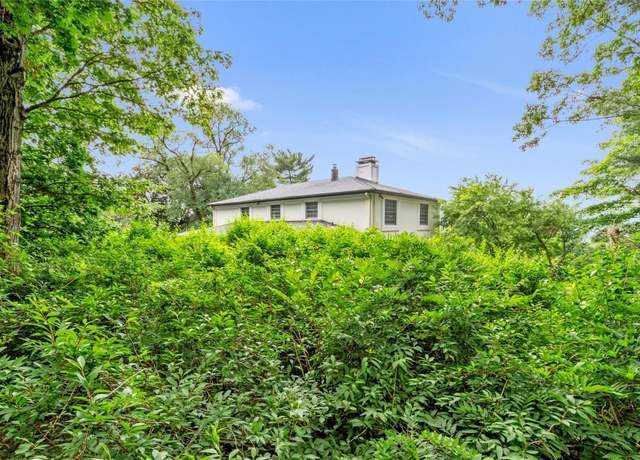 Property at 94 Cliff Rd, Tuxedo Park, NY 10987, 5 beds, 5 baths