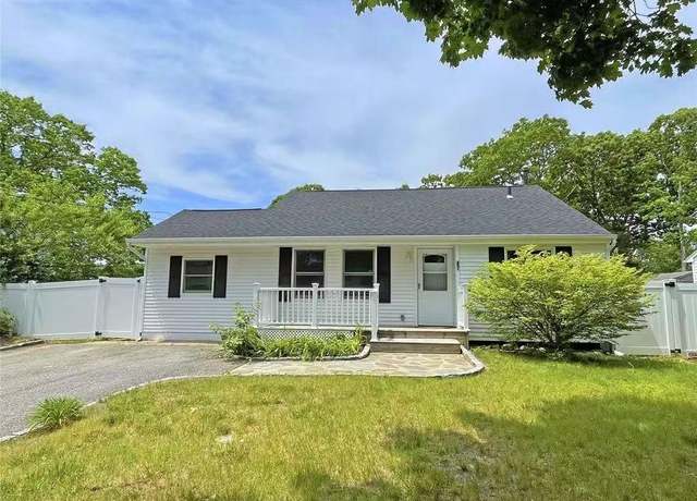 Property at 47 Ontario St, Port Jefferson Station, NY 11776, 4 beds, 2 baths