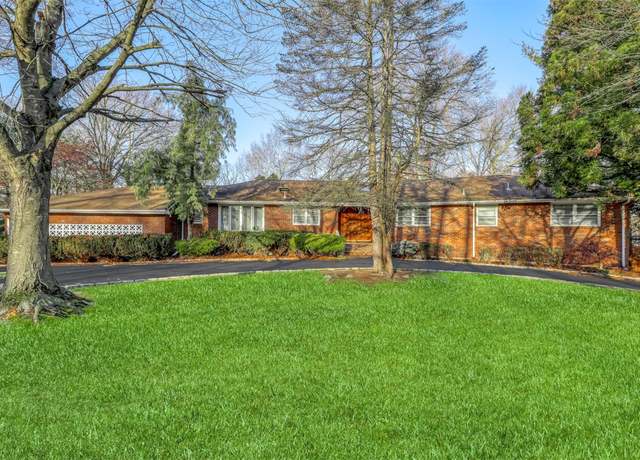 Property at 1 Ferruzza Dr, Spring Valley, NY 10977, 6 beds, 5.5 baths