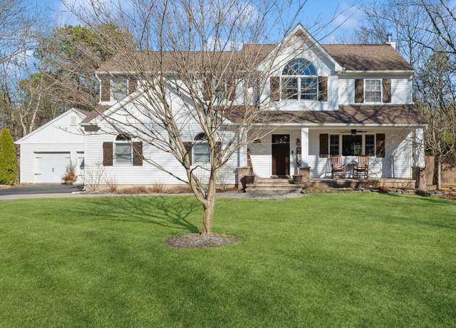 Property at 17 Charter Ct, Manorville, NY 11949, 4 beds, 2.5 baths