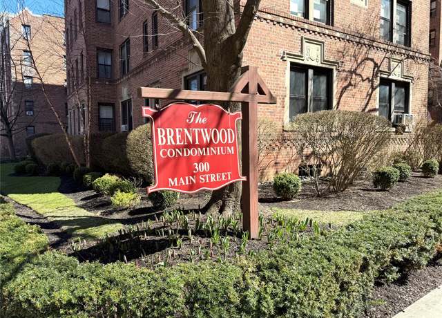 Property at 300 Main St Unit 1K, White Plains, NY 10601, 1 bed, 1 bath