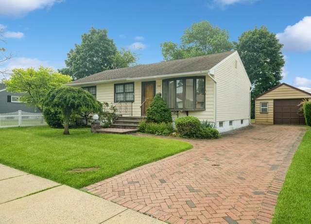 Property at 709 Seabury Ave, Franklin Square, NY 11010, 3 beds, 1.5 baths