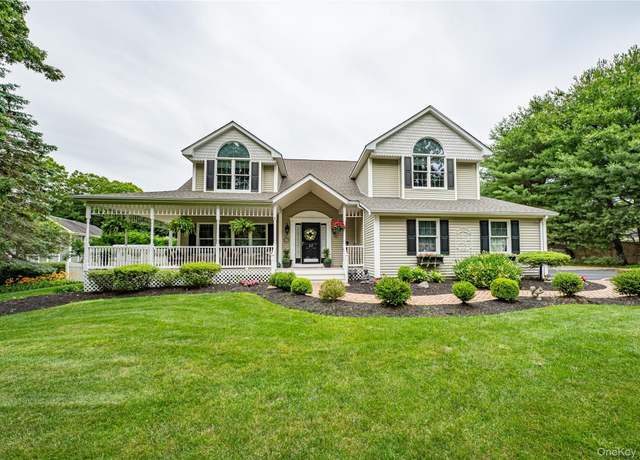 Property at 22 Hillside Ave, Saint James, NY 11780, 4 beds, 2.5 baths
