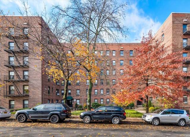 Property at 52-24 65 Pl Unit 3K, Maspeth, NY 11378, 2 beds, 1 bath