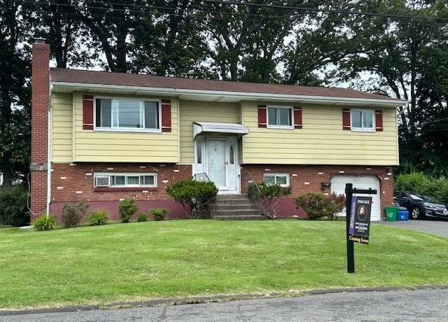 Property at 25 Waldron Dr, Stony Point, NY 10980, 5 beds, 2 baths