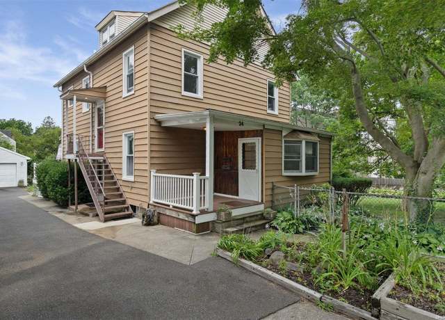 Property at 24 Kellogg St, Oyster Bay, NY 11771
