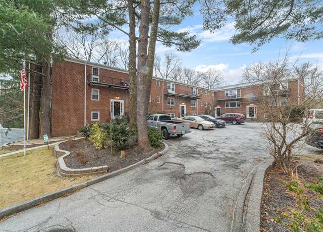 Property at 28 Barker St Unit A2, Mount Kisco, NY 10549, 2 beds, 1 bath
