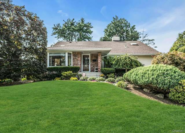 Property at 53 Hightop Ln, Jericho, NY 11753, 4 beds, 3 baths