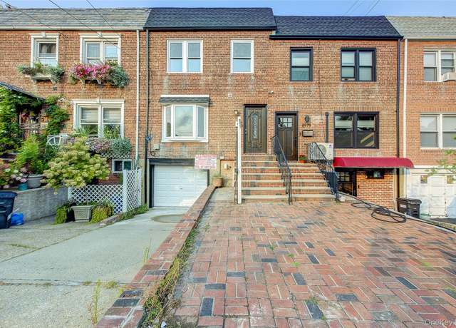 Property at 89-77 Springfiled Blvd, Queens Village, NY 11427, 3 beds, 2.5 baths