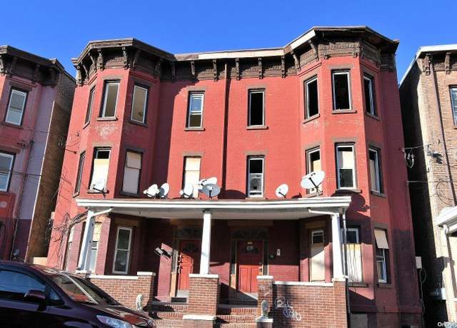 Property at 96 Overlook Pl, Newburgh, NY 12550