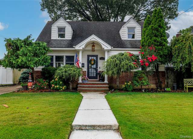 Property at 578 Irene St, South Hempstead, NY 11550, 3 beds, 2 baths