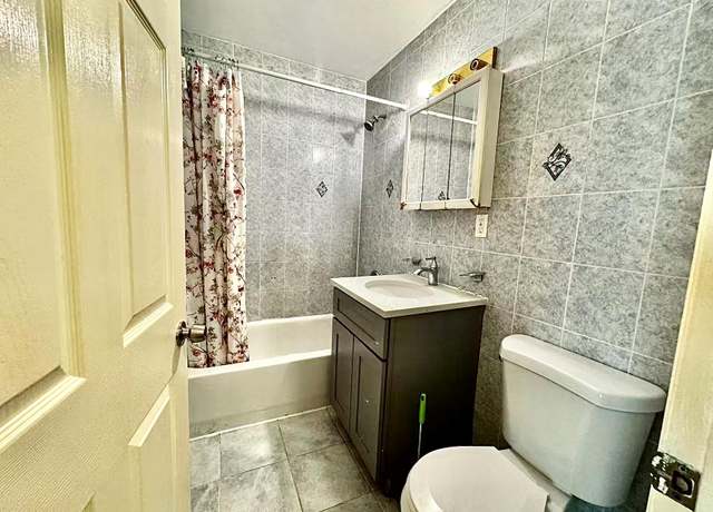 Property at 2527B Frisby Ave, Bronx, NY 10461, 8 beds, 6 baths