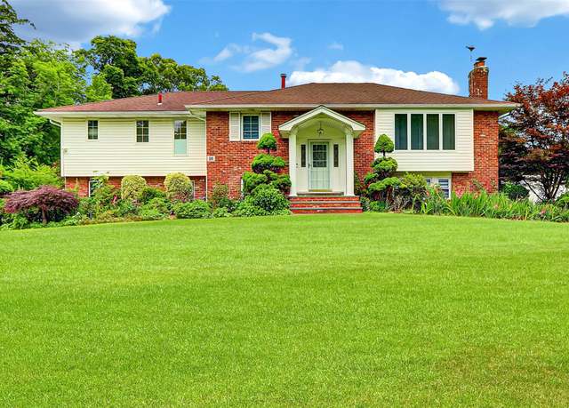 Property at 18 Pashen Pl, Dix Hills, NY 11746, 5 beds, 3 baths