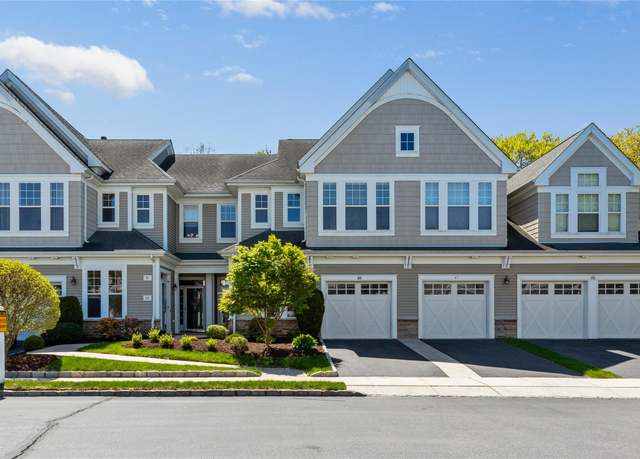 Property at 89 Symphony Dr, Lake Grove, NY 11755, 2 beds, 2 baths
