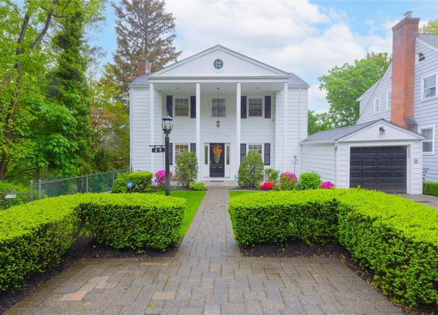 Property at 29 Chatfield Rd, Bronxville, NY 10708, 3 beds, 2.5 baths