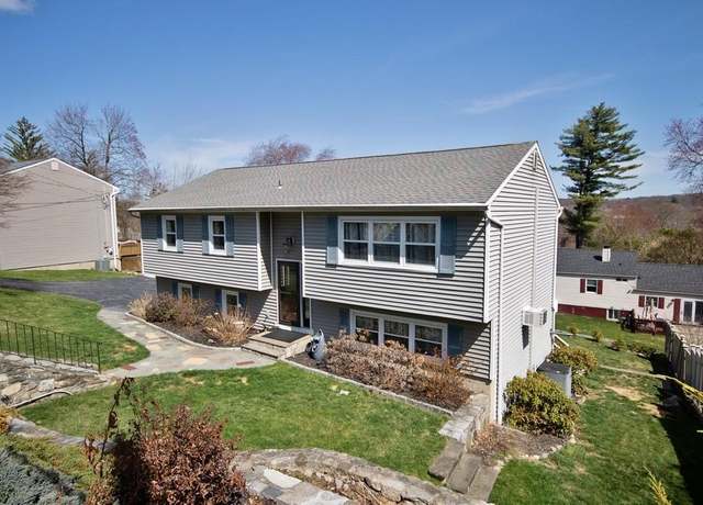 Property at 2080 Allan Ave, Yorktown Heights, NY 10598, 4 beds, 2.5 baths