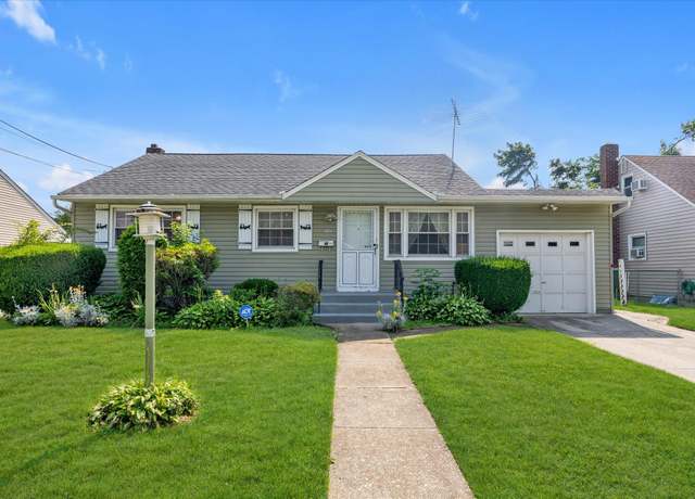 Property at 475 Emerson St, Uniondale, NY 11553, 3 beds, 1 bath