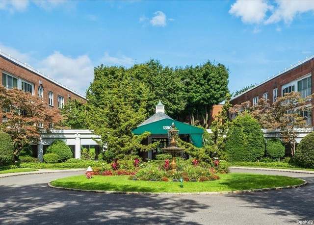 Property at 1390 Broadway #116, Hewlett, NY 11557, 1 bed, 2 baths